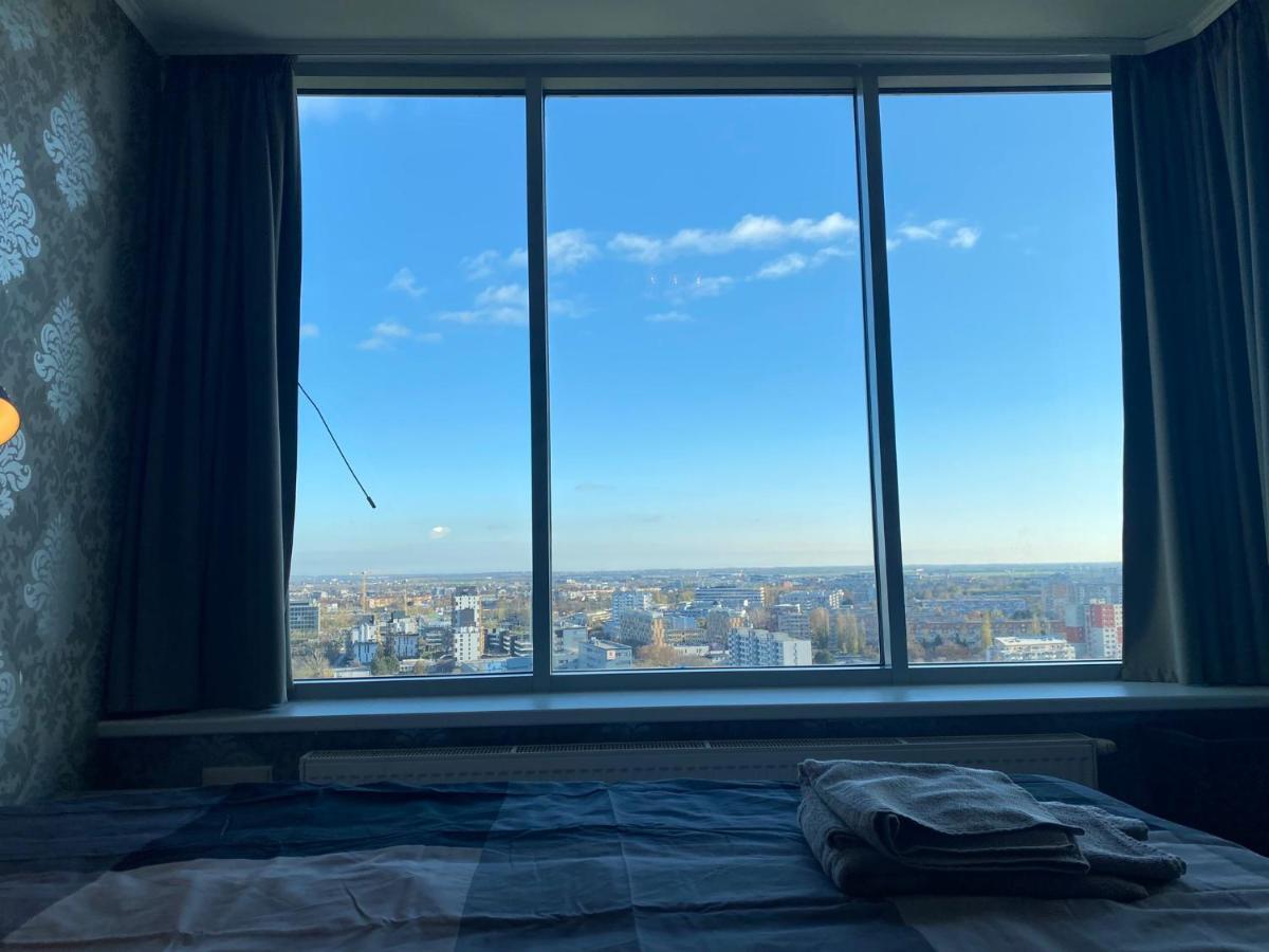 Fantastic View From The 20Th Floor Bratislava Exterior foto