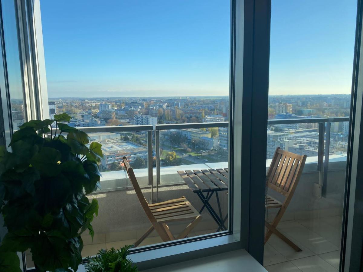 Fantastic View From The 20Th Floor Bratislava Exterior foto
